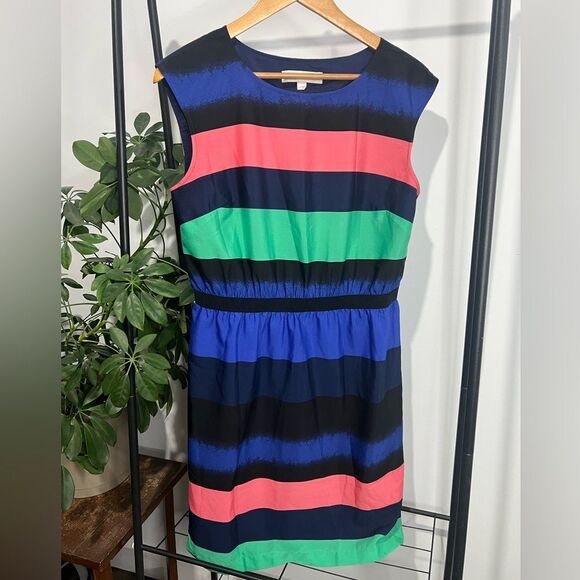Loft Dress - Picture 1 of 4